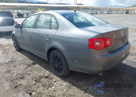 2007 Volkswagen Jetta 2.5 z USA, uszkodzony, nr VIN 3VWPF71K77M201467